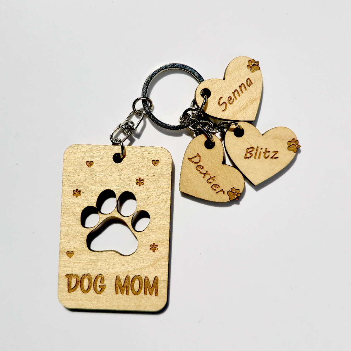 Houten sleutenhanger - dog mom - met eigen namen