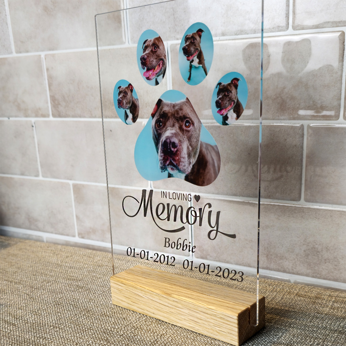 gedenk kaartje plexiglas met honden poot en eigen foto's