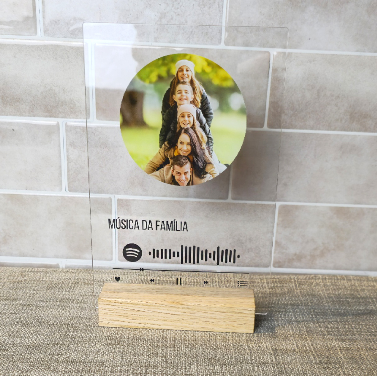 plexiglas kaartje met spotify code en eigen foto en tekst personaliseerdbaar