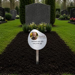 tijdelijke grafmarkeerder van aluminium met eigen foto en tekst